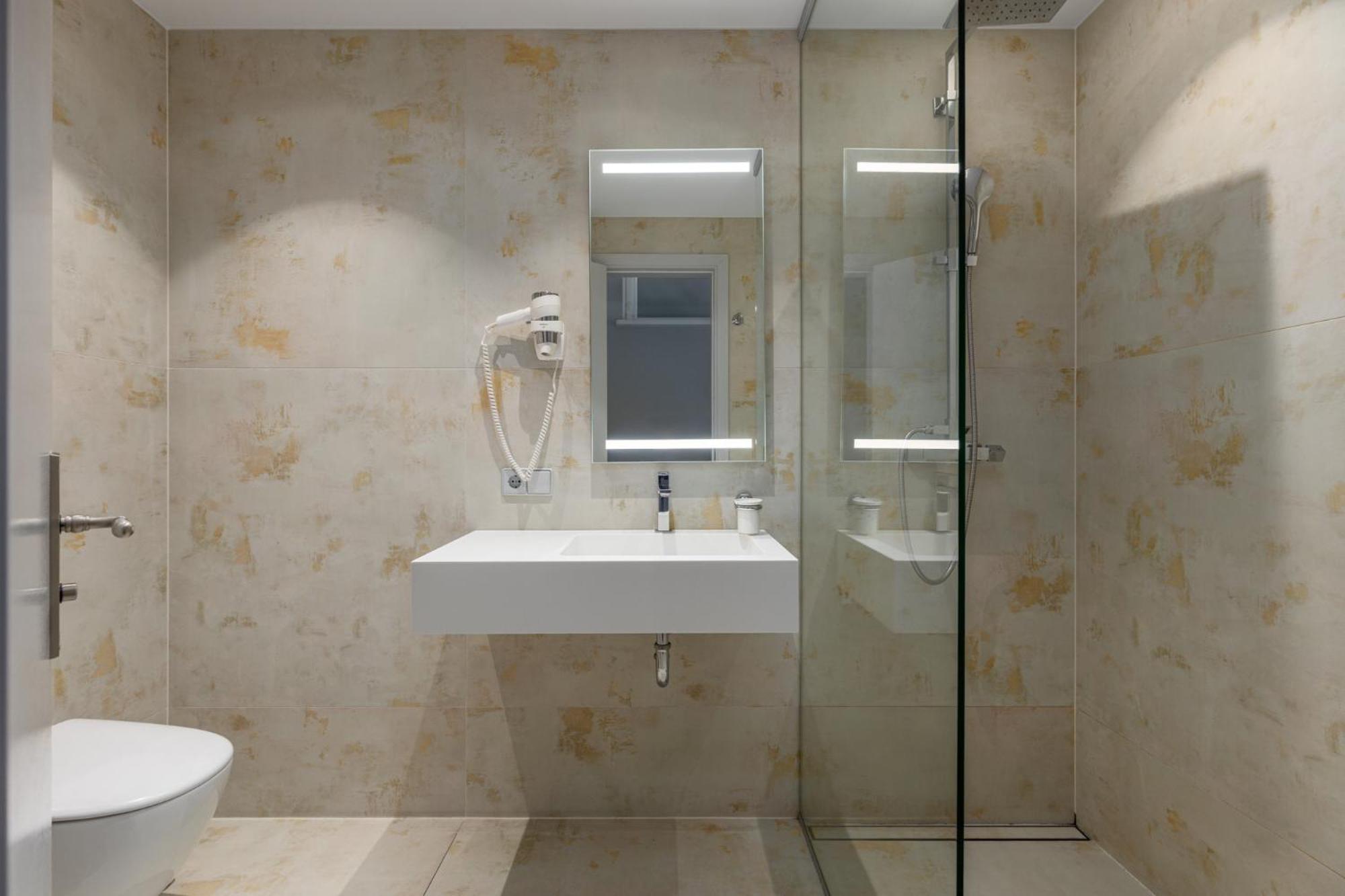 Roze Boutique Hotel