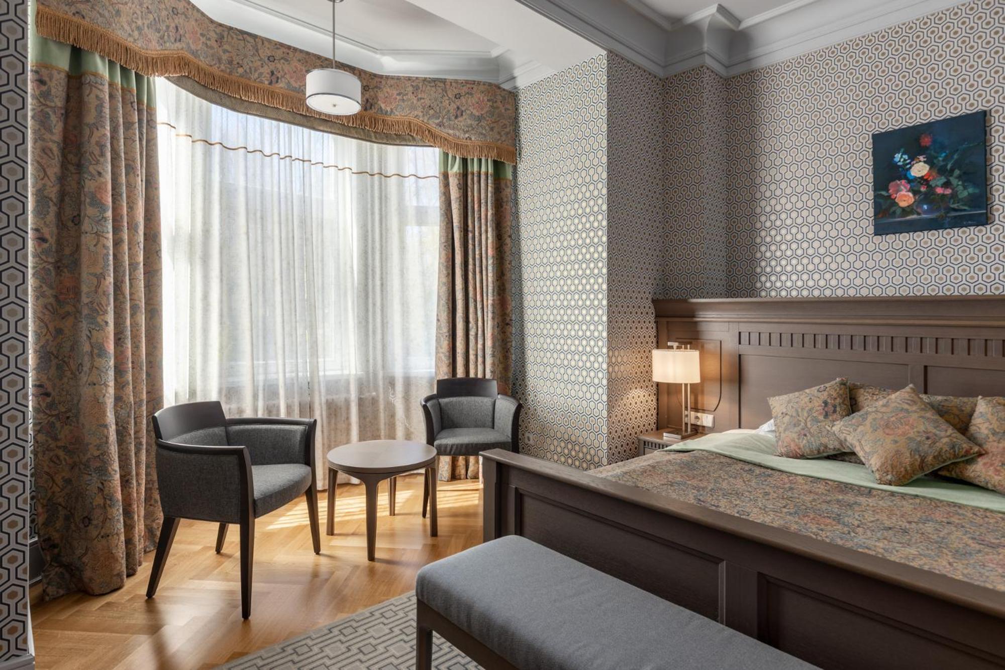 Roze Boutique Hotel