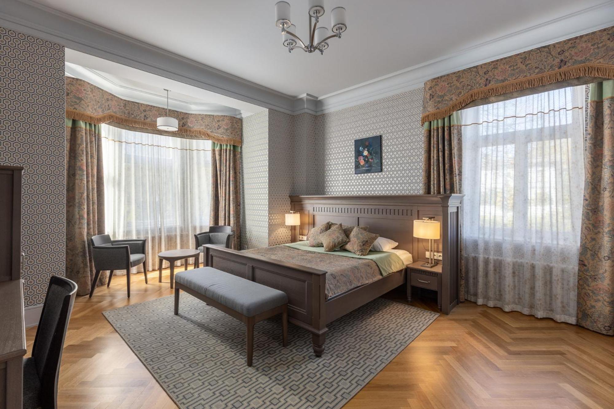 Roze Boutique Hotel